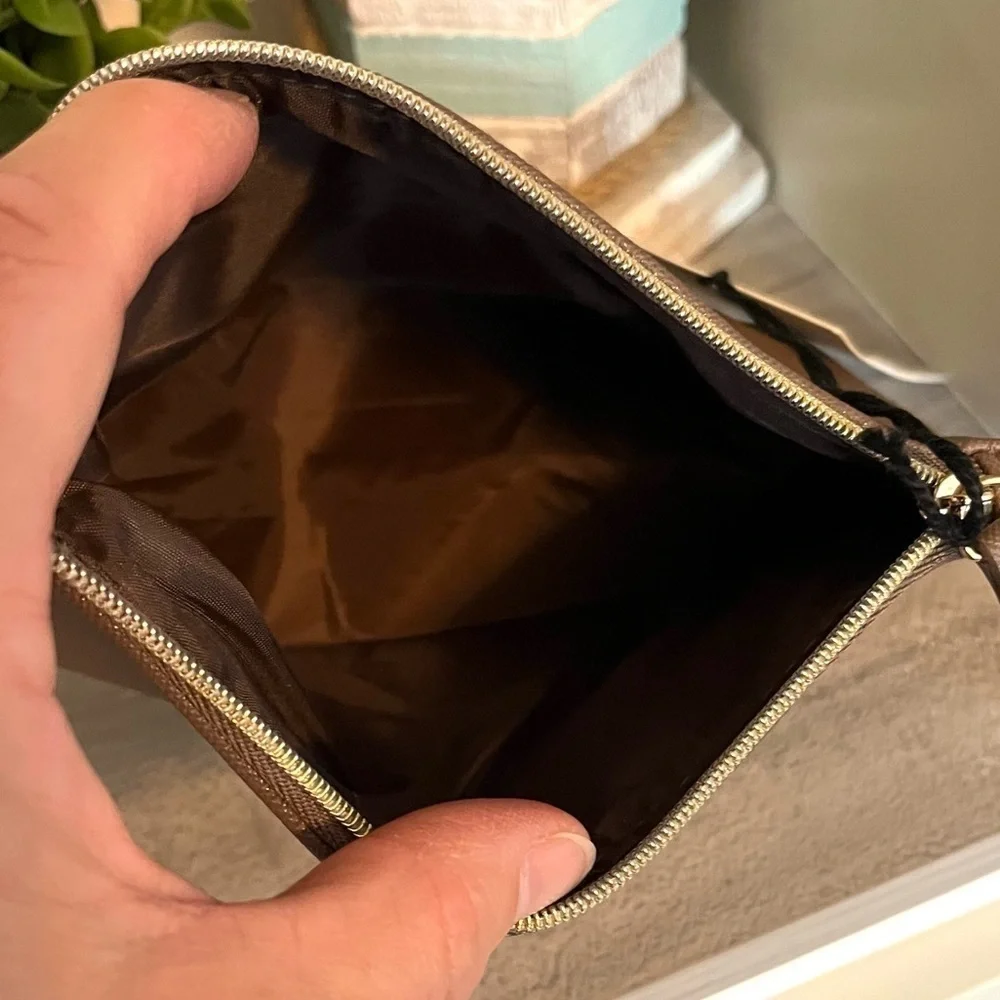 Laura Mercier Cosmetic Bag NWT